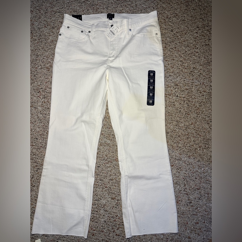 J. Crew Mid Rise Flare Crop White Jean in All Day Stretch Size 32 NWT